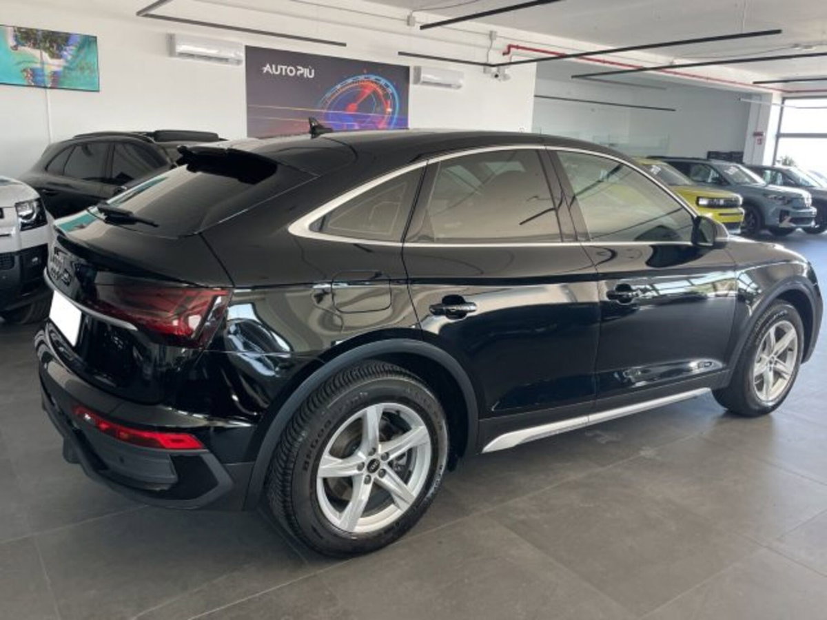 Audi Q5 Sportback 2.0 tdi mhev+ Business Advanced quattro 204cv s-tronic (3)