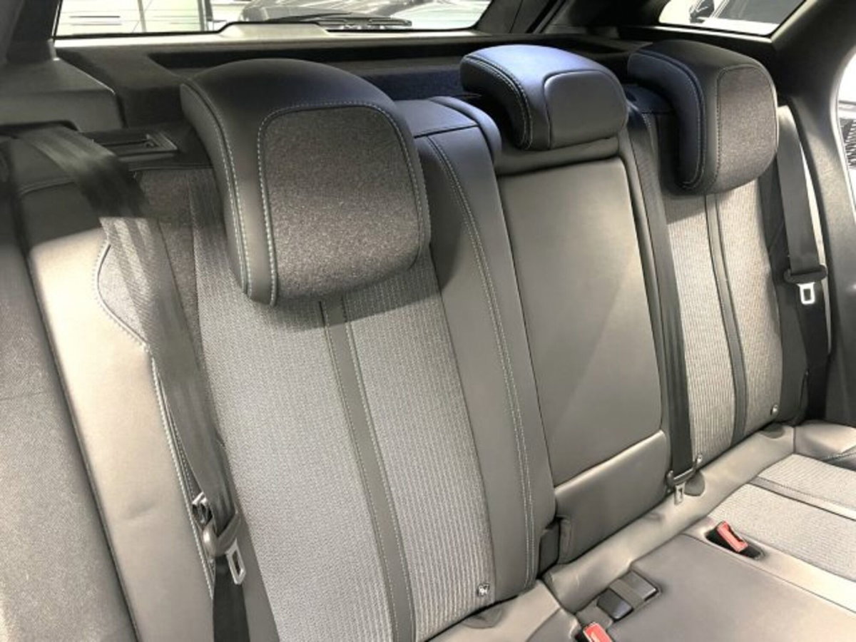 Peugeot 3008 BlueHDi 130 S&S EAT8 Allure Pack (11)