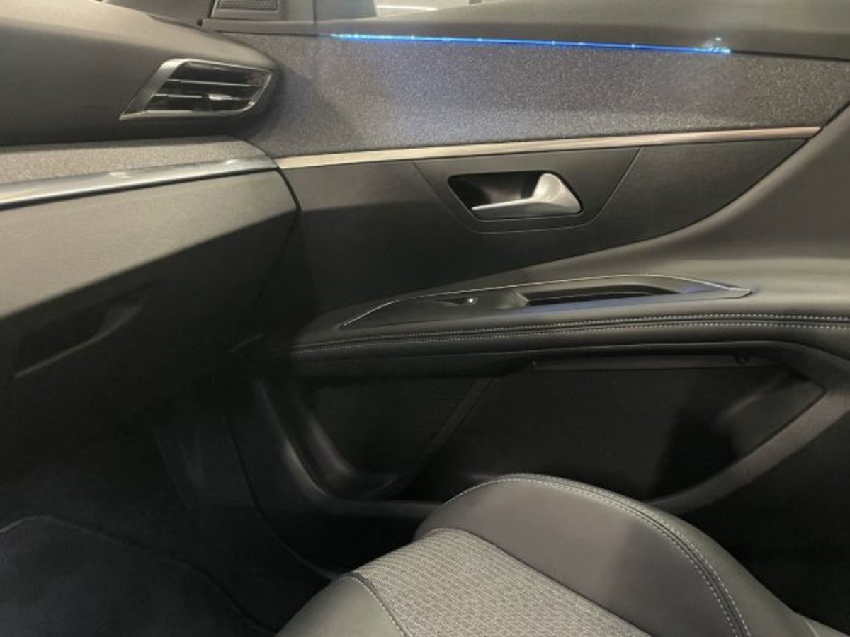 Peugeot 3008 BlueHDi 130 S&S EAT8 Allure Pack (16)
