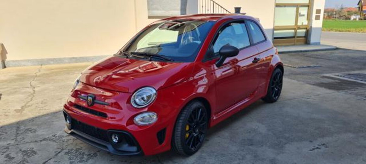 Abarth 695 695 1.4 Turbo T-Jet 180 CV Tributo 131 Rally