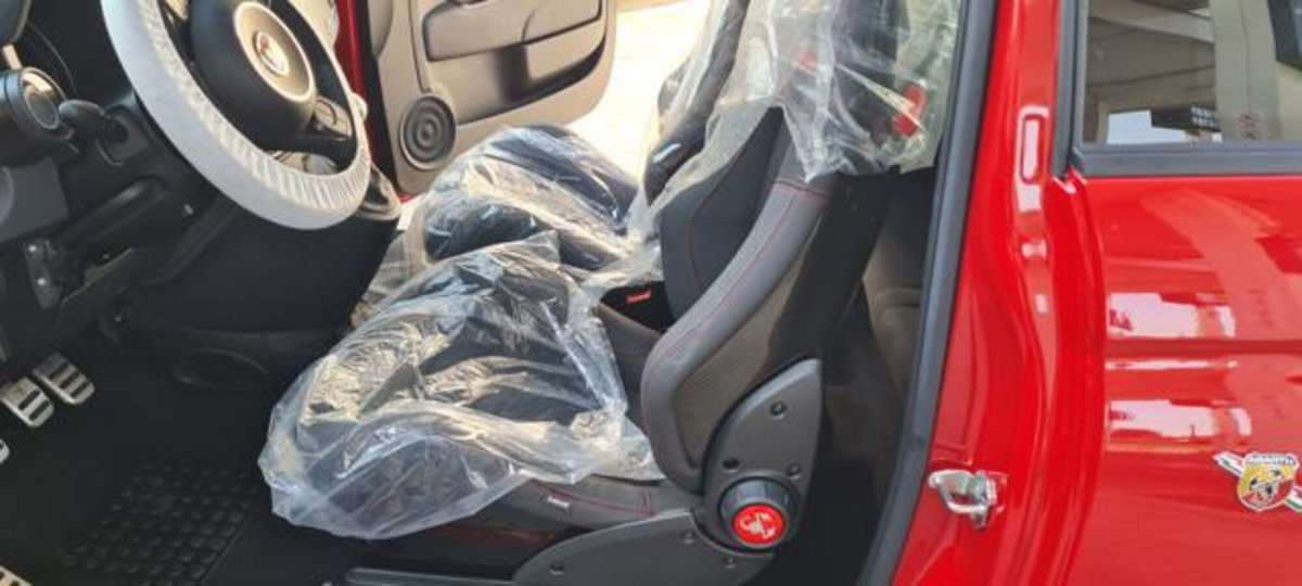 Abarth 695 695 1.4 Turbo T-Jet 180 CV Tributo 131 Rally (10)