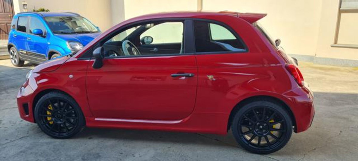 Abarth 695 695 1.4 Turbo T-Jet 180 CV Tributo 131 Rally (2)