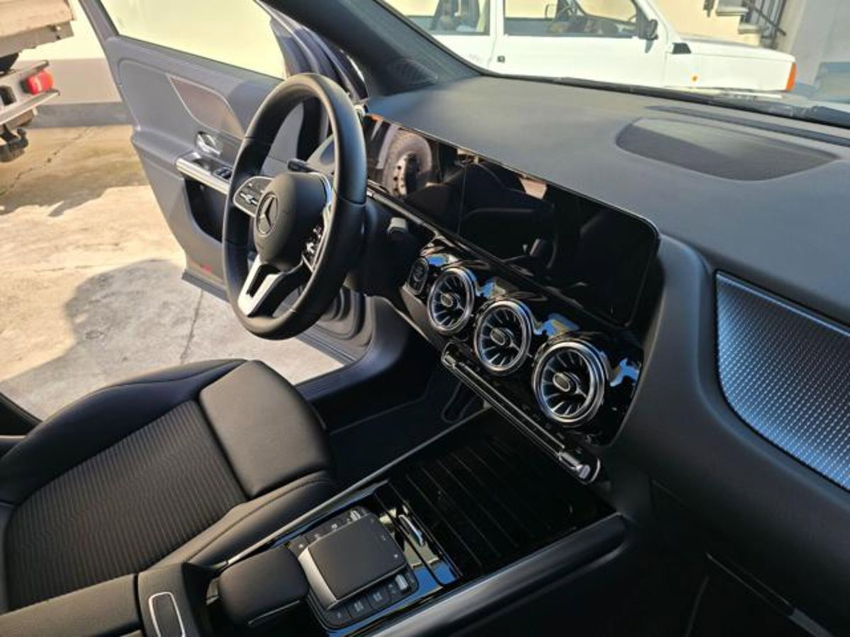 Mercedes-Benz GLA SUV 200 d Automatic Sport Plus (10)