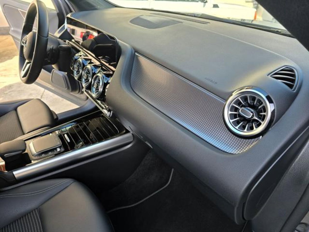 Mercedes-Benz GLA SUV 200 d Automatic Sport Plus (11)