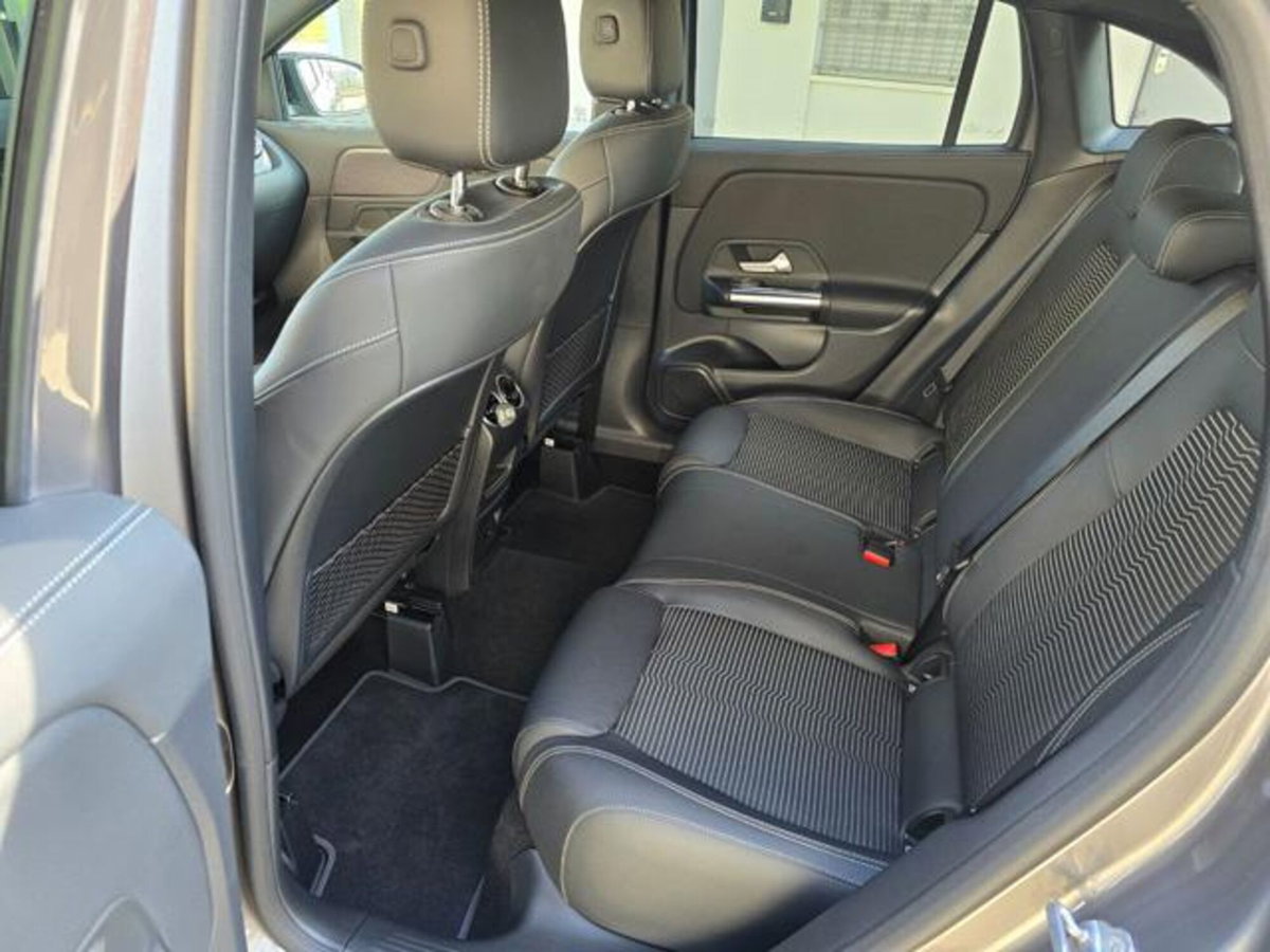 Mercedes-Benz GLA SUV 200 d Automatic Sport Plus (14)