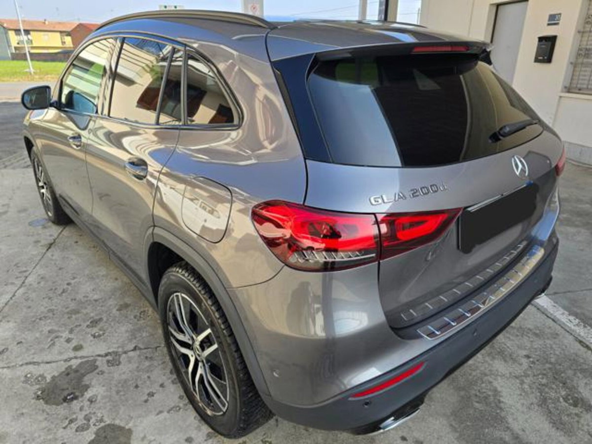 Mercedes-Benz GLA SUV 200 d Automatic Sport Plus (4)