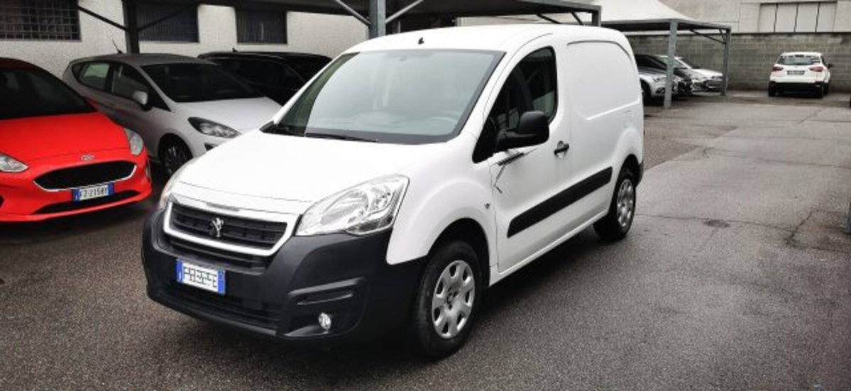 Peugeot Partner Furgone Full Electric L1 Furgone Premium (3)