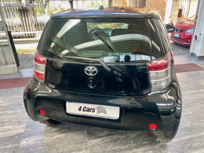 Toyota iQ 1.0 Multidrive (2)