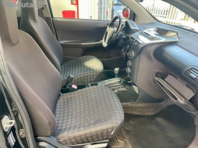 Toyota iQ 1.0 Multidrive (5)