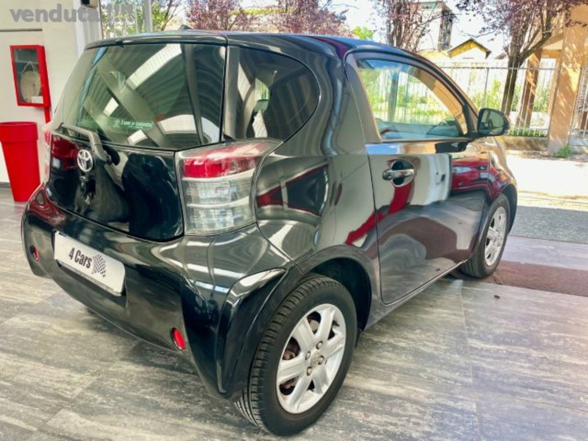Toyota iQ 1.0 Multidrive (6)