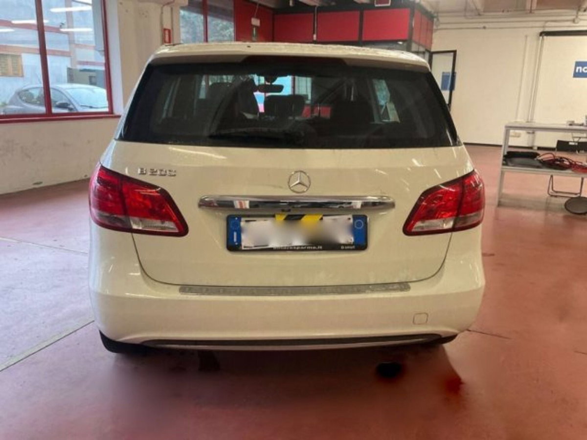 Mercedes-Benz Classe B 200 Sport (4)