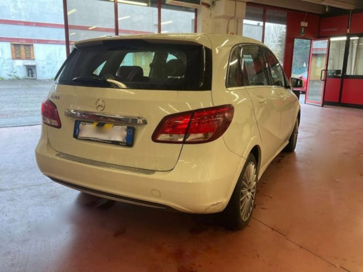 Mercedes-Benz Classe B 200 Sport (5)