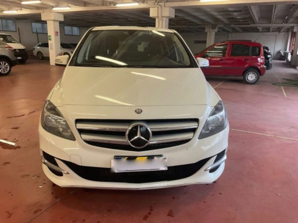 Mercedes-Benz Classe B 200 Sport (6)