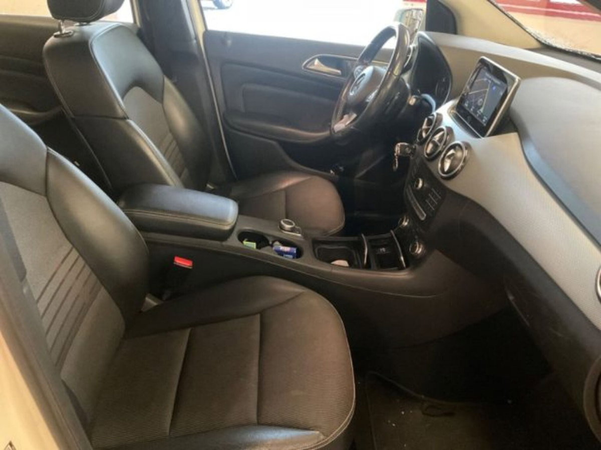 Mercedes-Benz Classe B 200 Sport (7)