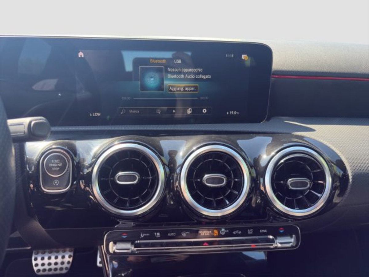 Mercedes-Benz Classe A 180 d Automatic Premium (16)