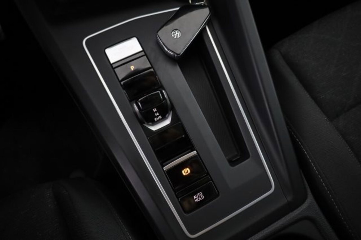 Volkswagen Golf Variant 1.0 eTSI EVO DSG Life (12)