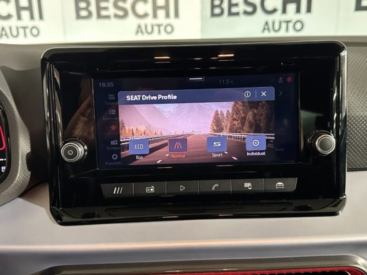 SEAT Arona 1.0 ecotsi FR 95cv (3)