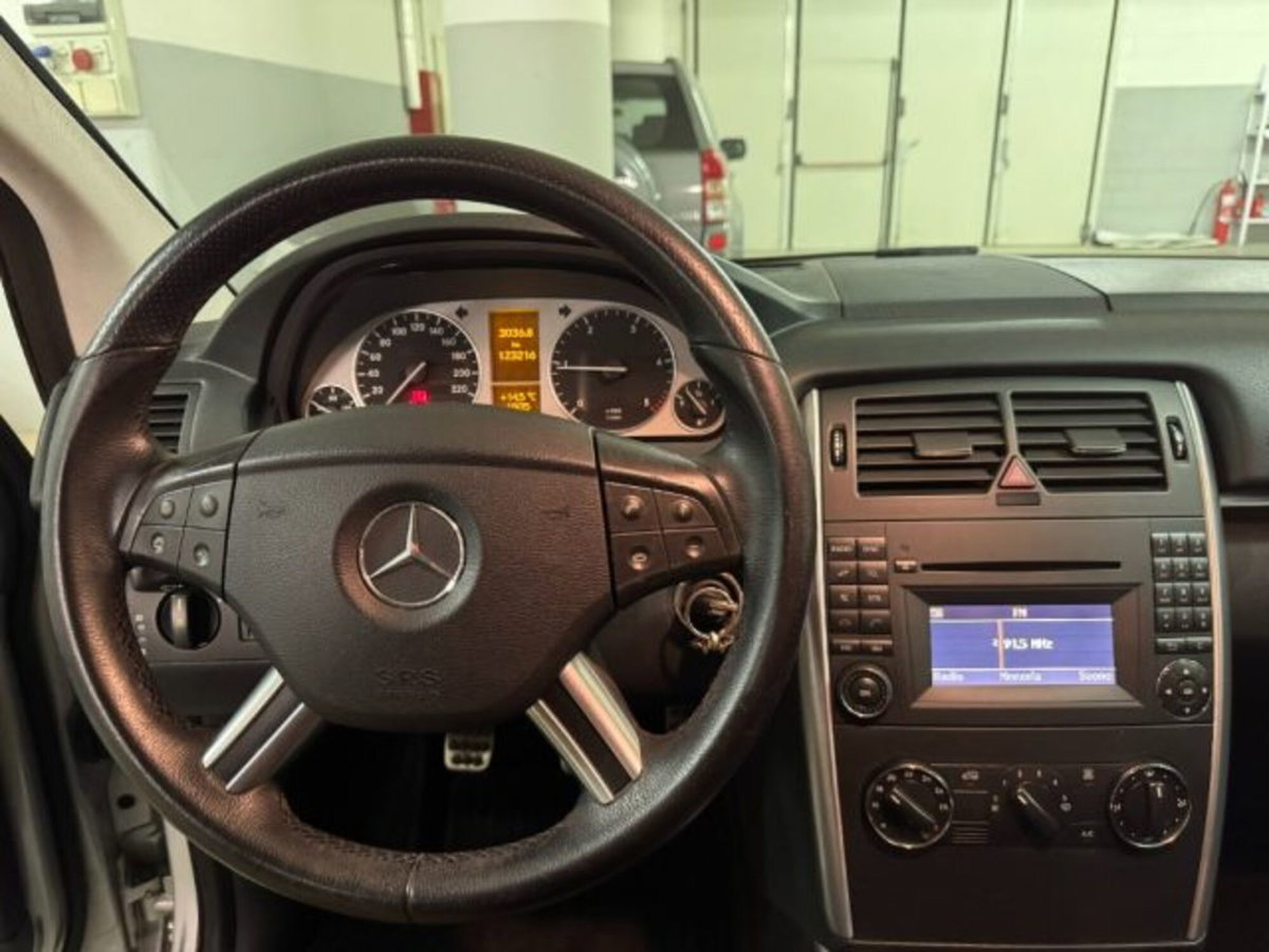 Mercedes-Benz Classe B 180 CDI Premium (14)