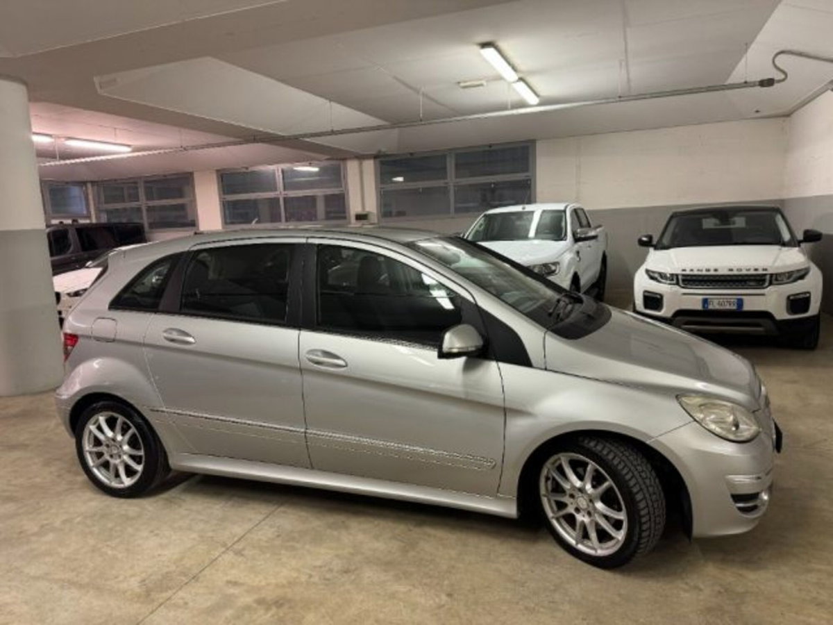 Mercedes-Benz Classe B 180 CDI Premium (2)