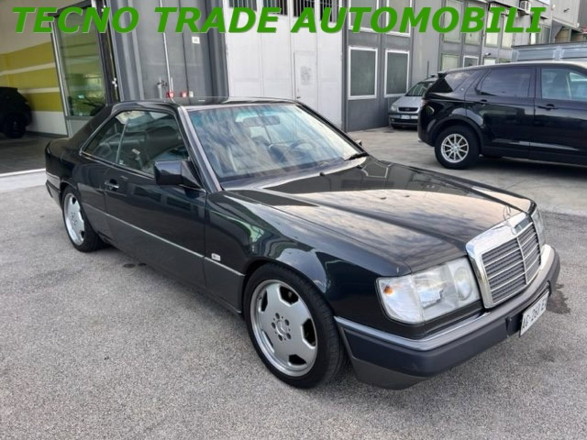 Mercedes-Benz 320 Coupé 320 CE 24V cat Coupé (3)