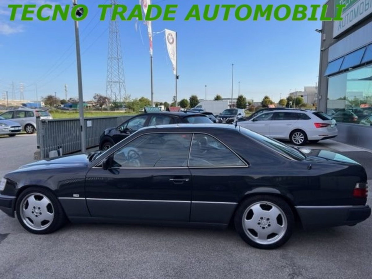 Mercedes-Benz 320 Coupé 320 CE 24V cat Coupé (7)