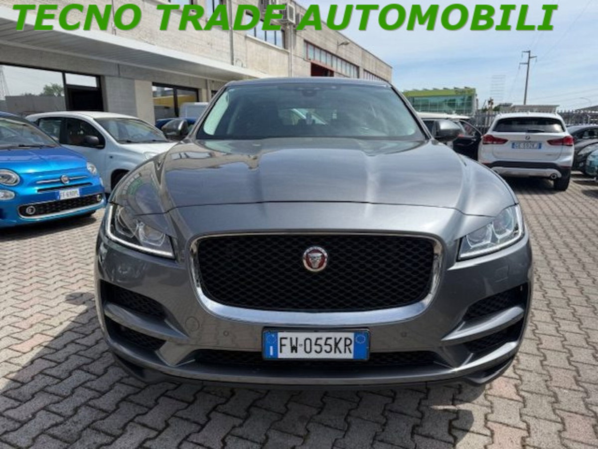 Jaguar F-Pace 2.0 D 180 CV aut. Portfolio (3)
