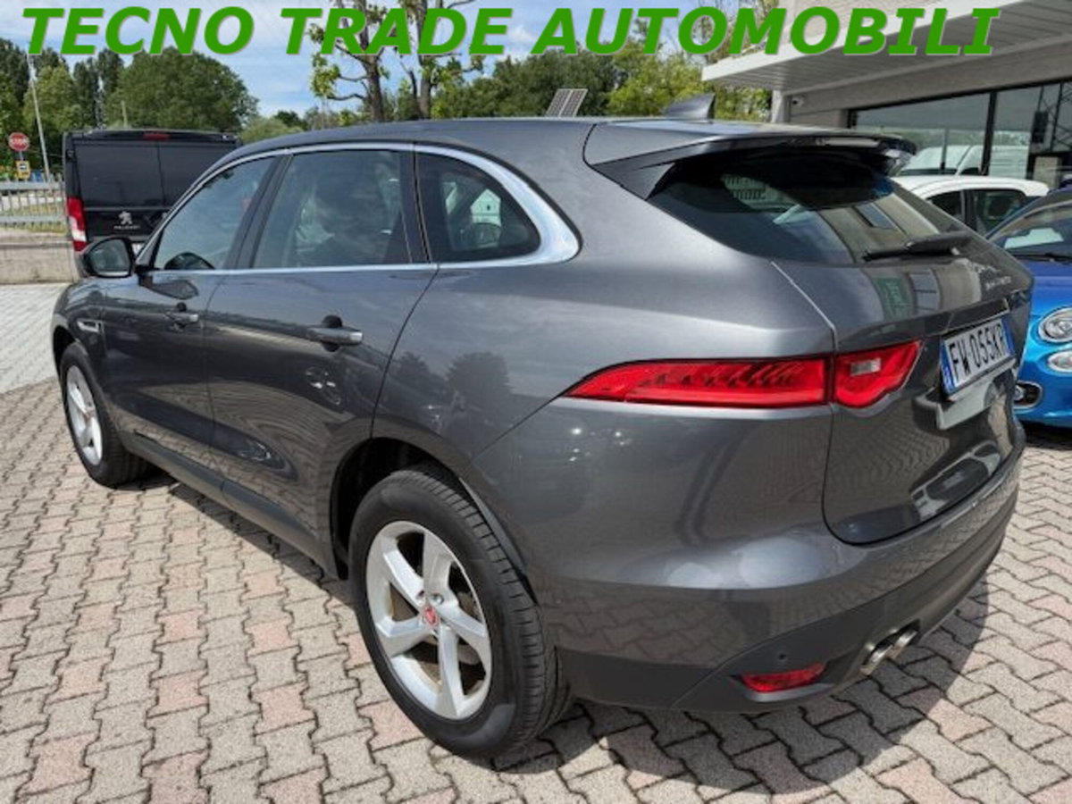 Jaguar F-Pace 2.0 D 180 CV aut. Portfolio (4)