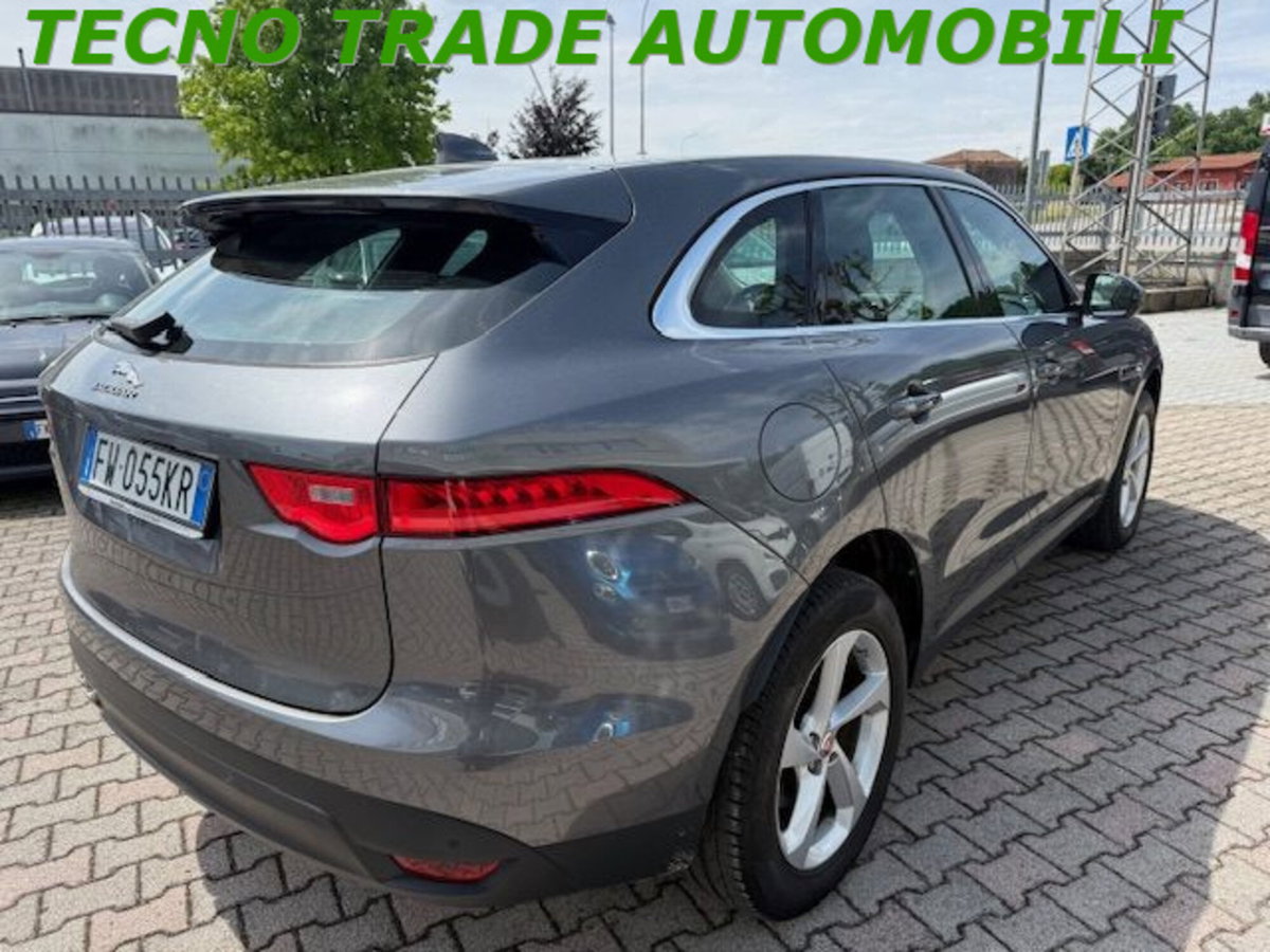 Jaguar F-Pace 2.0 D 180 CV aut. Portfolio (5)