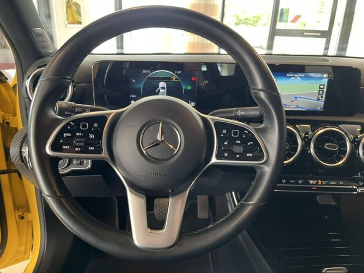 Mercedes-Benz Classe A 200 d AMG Line Premium Plus auto (13)