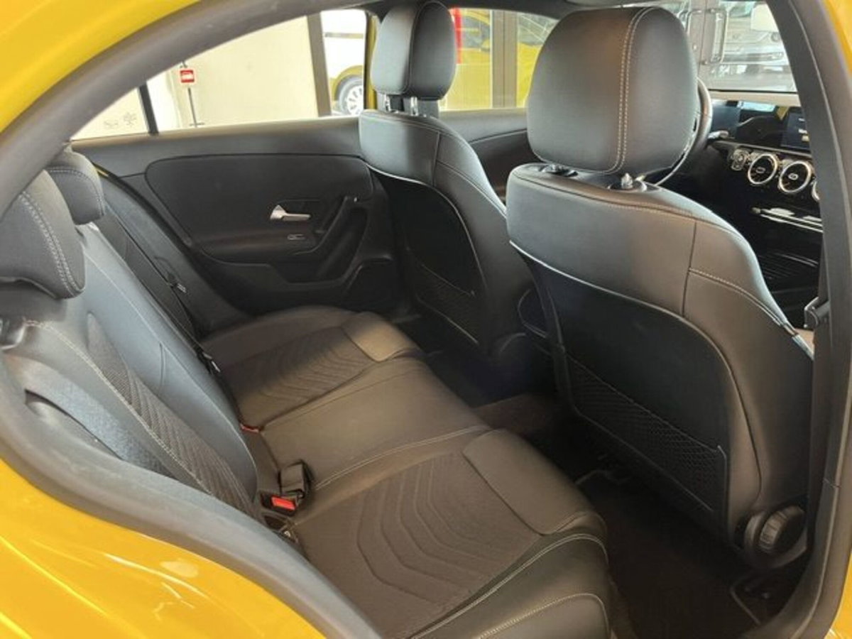 Mercedes-Benz Classe A 200 d AMG Line Premium Plus auto (18)