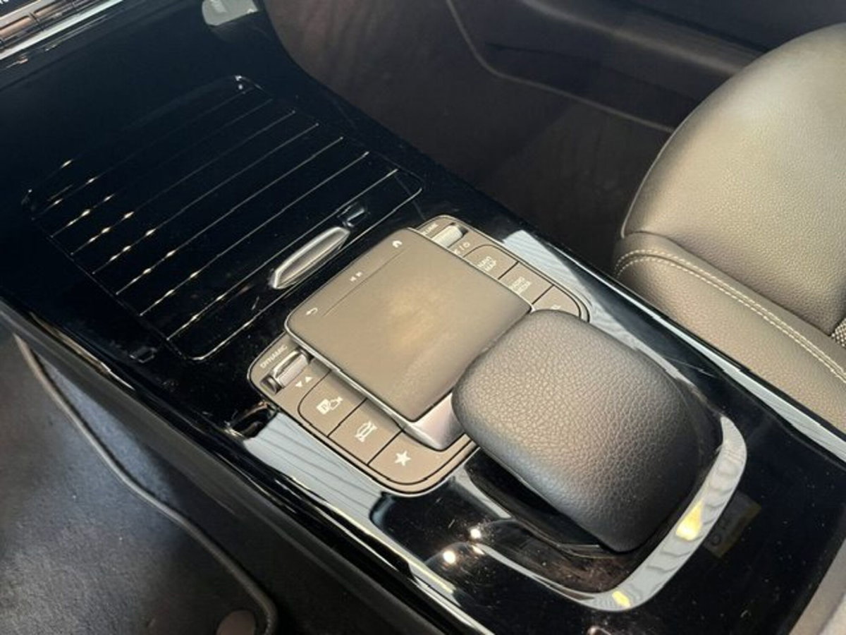 Mercedes-Benz Classe A 200 d AMG Line Premium Plus auto (19)