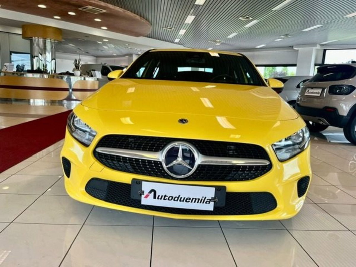 Mercedes-Benz Classe A 200 d AMG Line Premium Plus auto (2)