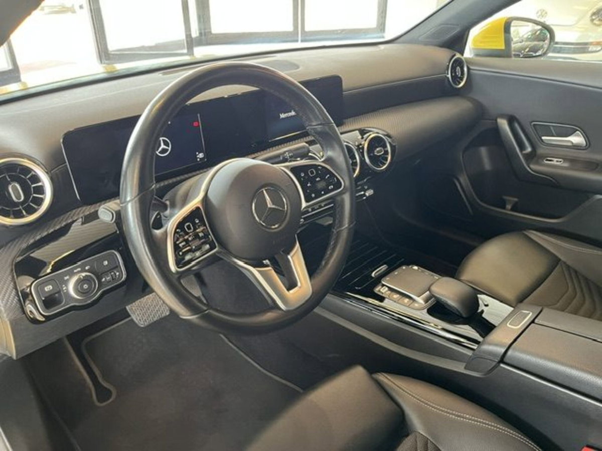 Mercedes-Benz Classe A 200 d AMG Line Premium Plus auto (9)