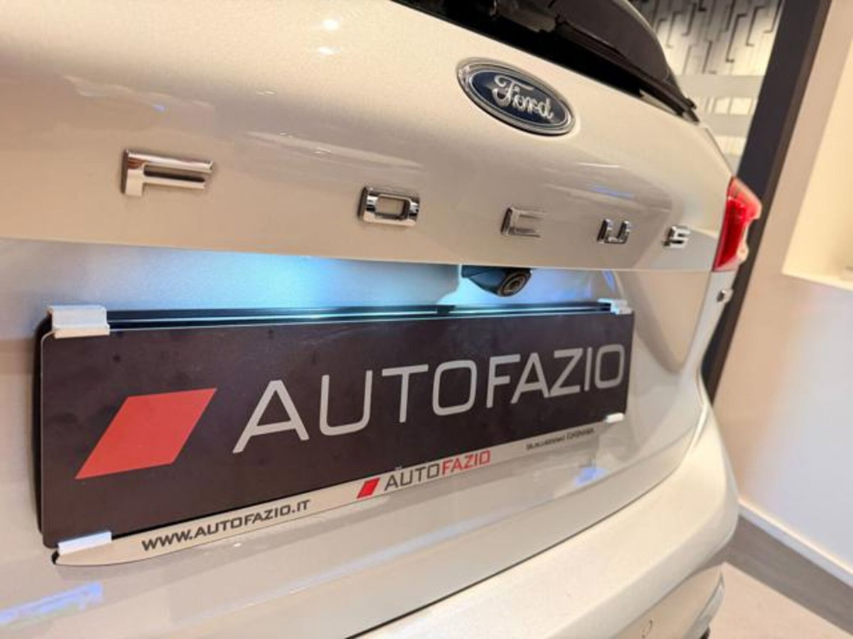 Ford Focus Station Wagon 1.0 EcoBoost Hybrid 125 CV SW Business (10)