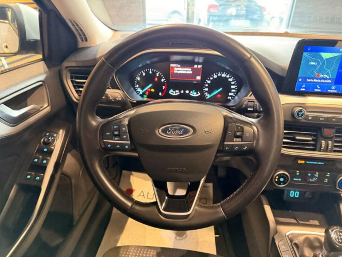 Ford Focus Station Wagon 1.0 EcoBoost Hybrid 125 CV SW Business (14)
