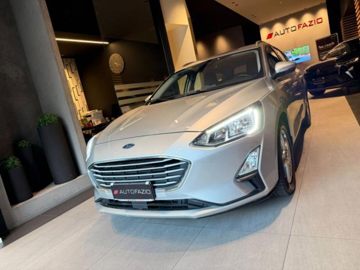 Ford Focus Station Wagon 1.0 EcoBoost Hybrid 125 CV SW Business (2)