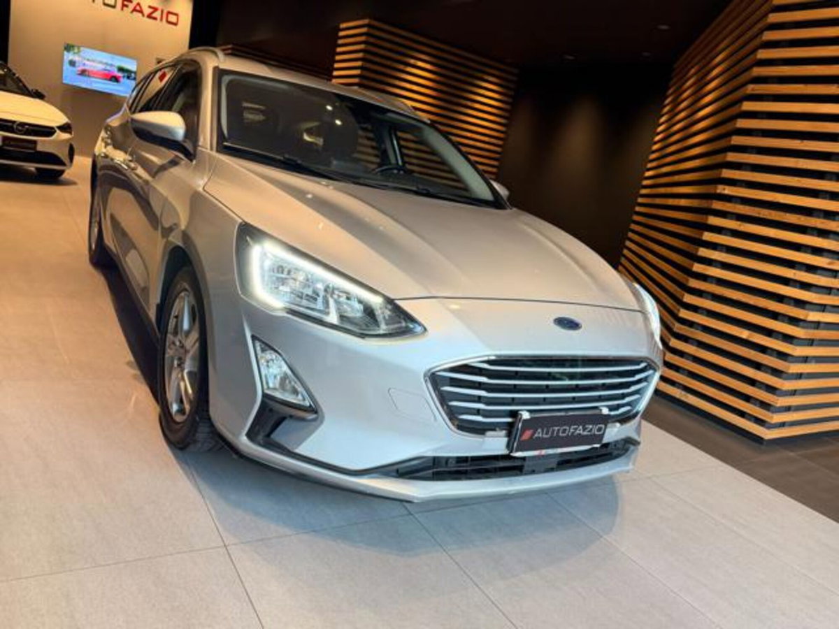 Ford Focus Station Wagon 1.0 EcoBoost Hybrid 125 CV SW Business (6)