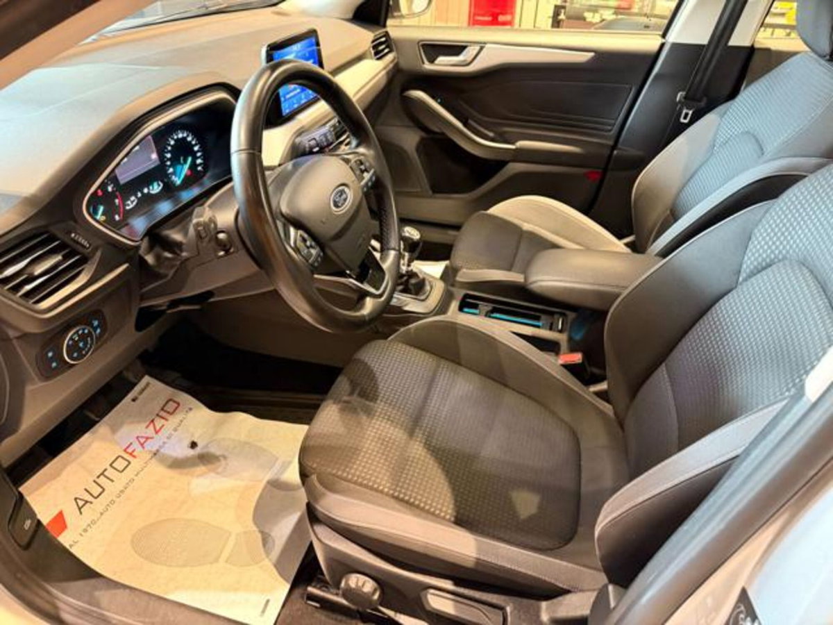 Ford Focus Station Wagon 1.0 EcoBoost Hybrid 125 CV SW Business (8)