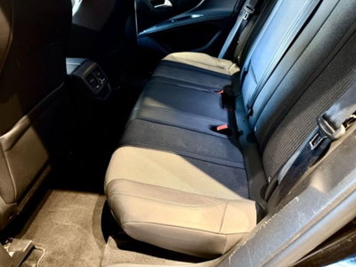 Peugeot 3008 BlueHDi 130 S&S EAT8 Allure Pack (11)