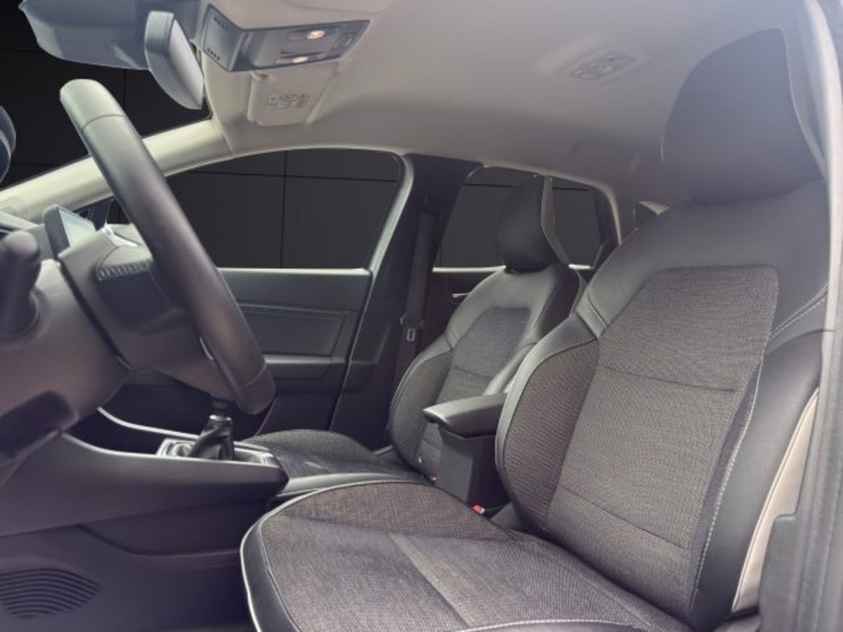 Renault Captur TCe 90 CV Techno (9)