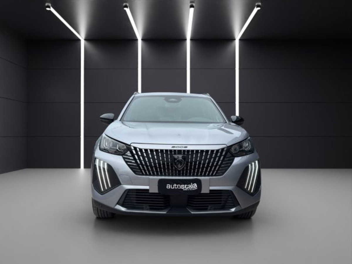 Peugeot 2008 1.2 hybrid Active 136cv e-dcs6 (8)