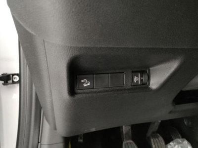Jeep Avenger 1.2 turbo Altitude fwd 100cv (6)