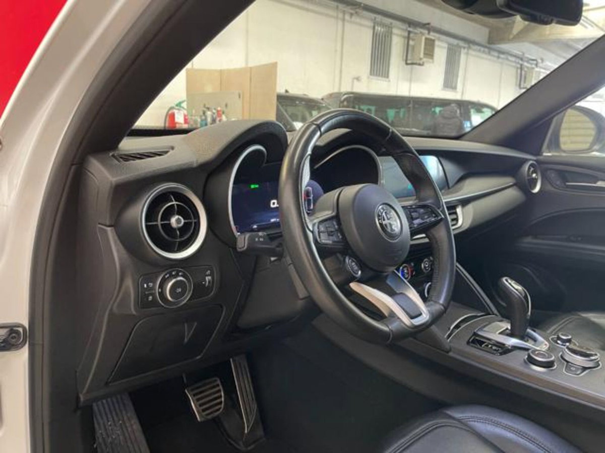 Alfa Romeo Stelvio Stelvio 2.2 Turbodiesel 210 CV AT8 Q4 Ti (10)