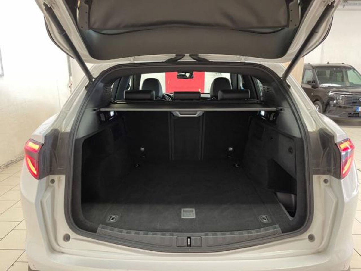 Alfa Romeo Stelvio Stelvio 2.2 Turbodiesel 210 CV AT8 Q4 Ti (15)