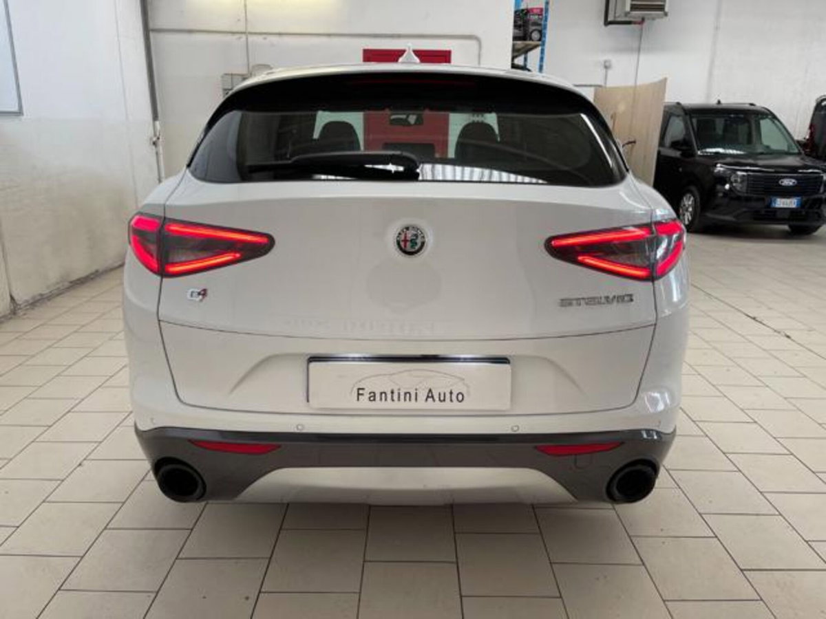 Alfa Romeo Stelvio Stelvio 2.2 Turbodiesel 210 CV AT8 Q4 Ti (4)