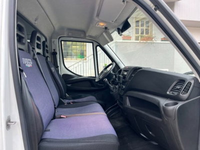 Iveco Daily Telaio 33S16 2.3 HPT PC Cabinato (7)