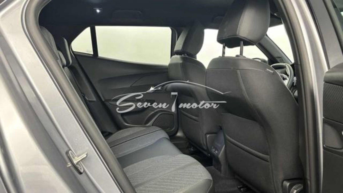 Peugeot 2008 1.2 hybrid Allure 145cv e-dcs6 (11)