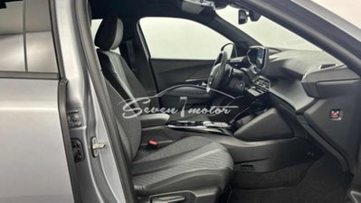 Peugeot 2008 1.2 hybrid Allure 145cv e-dcs6 (13)