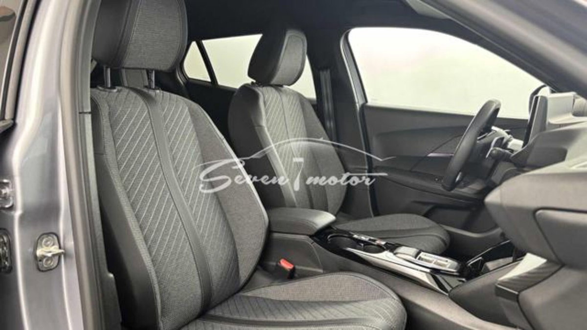 Peugeot 2008 1.2 hybrid Allure 145cv e-dcs6 (14)