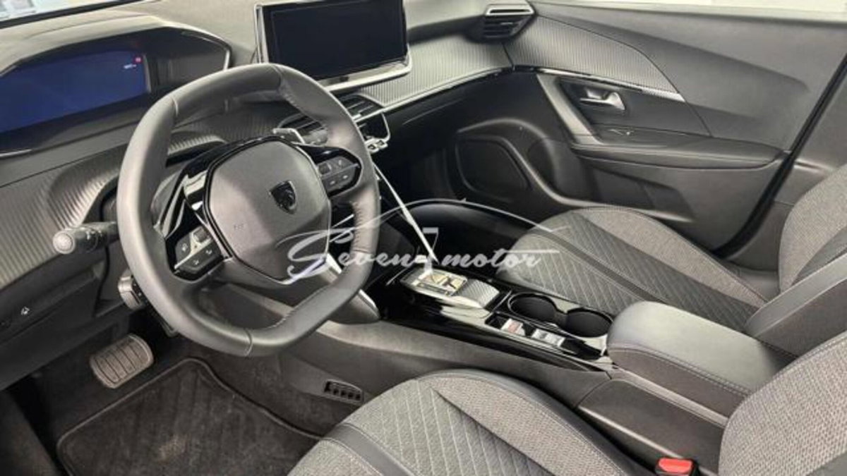 Peugeot 2008 1.2 hybrid Allure 145cv e-dcs6 (8)